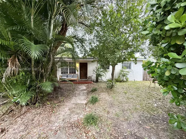 3611 SW 36th St, West Park, FL 33023