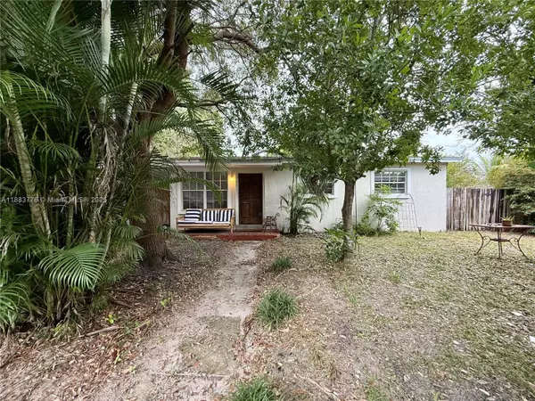 3611 SW 36th St, West Park, FL 33023