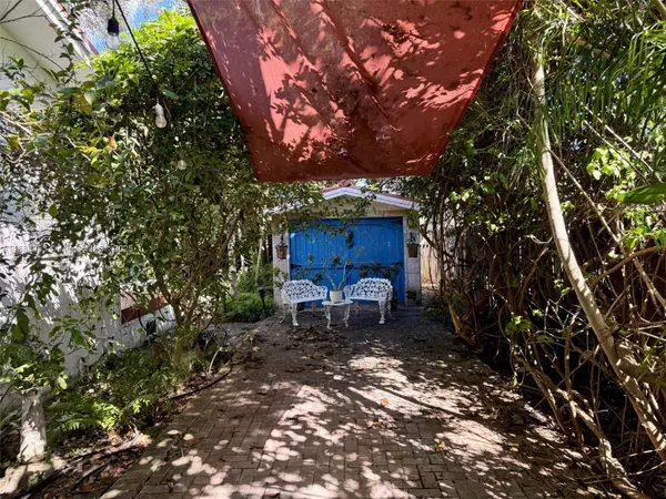 10901 NE 3rd Ave, Miami, FL 33161