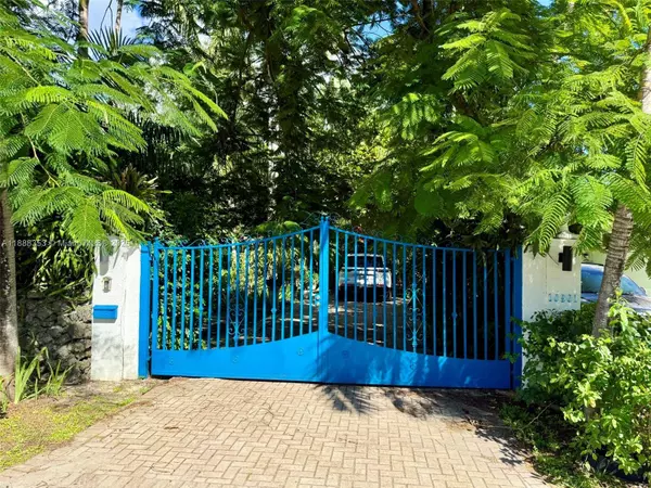 10901 NE 3rd Ave, Miami, FL 33161