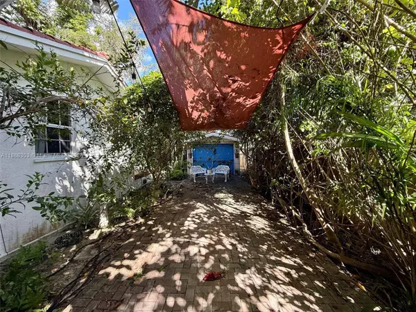 10901 NE 3rd Ave, Miami, FL 33161