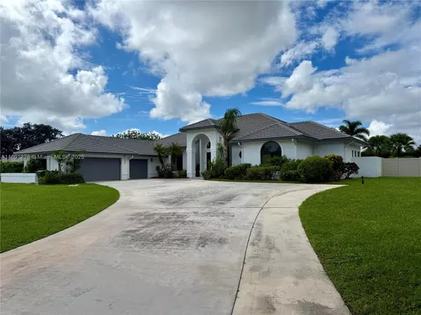 14984 Roan Ct, Wellington, FL 33414