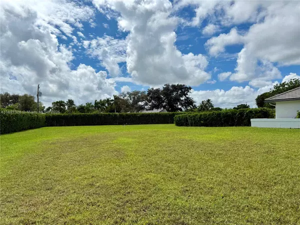 14984 Roan Ct, Wellington, FL 33414