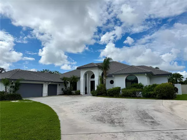 14984 Roan Ct, Wellington, FL 33414