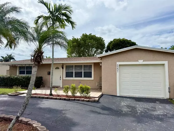 5231 SW 89 Ave, Cooper City, FL 33328