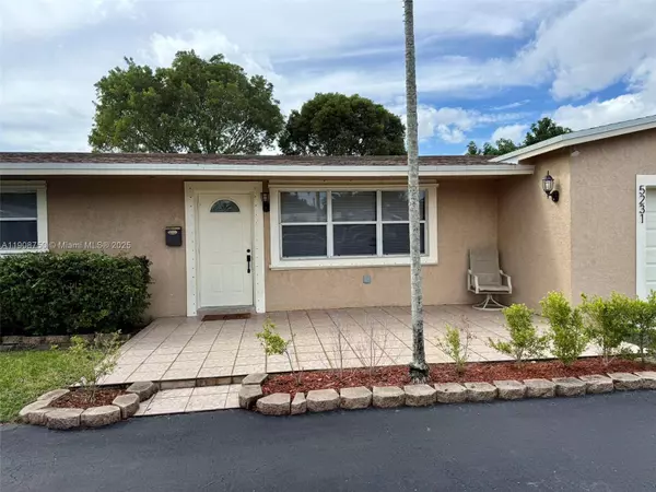 5231 SW 89 Ave, Cooper City, FL 33328