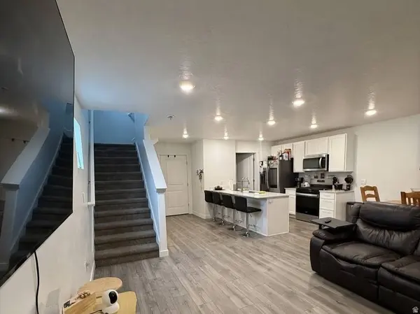 4052 S PITCHBLACK LN W, Magna, UT 84044