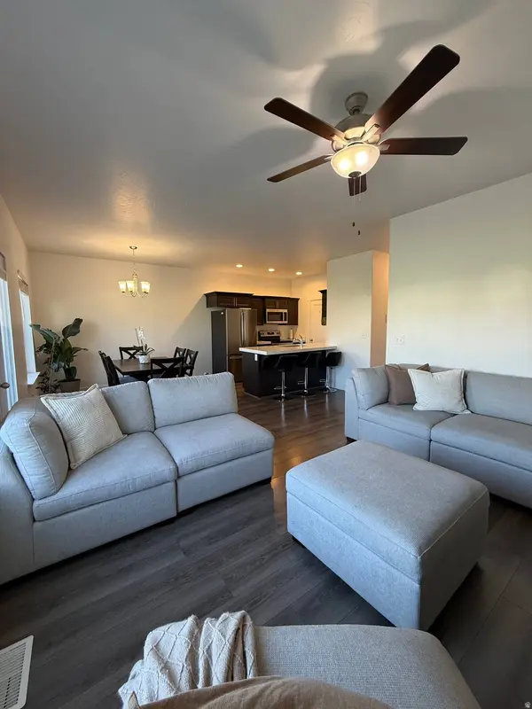 7051 N GOLDEN ACRES DR E, Eagle Mountain, UT 84005