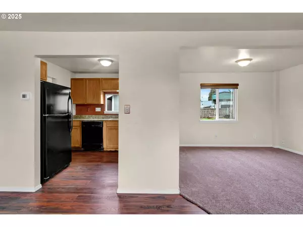 645 51ST ST, Springfield, OR 97478