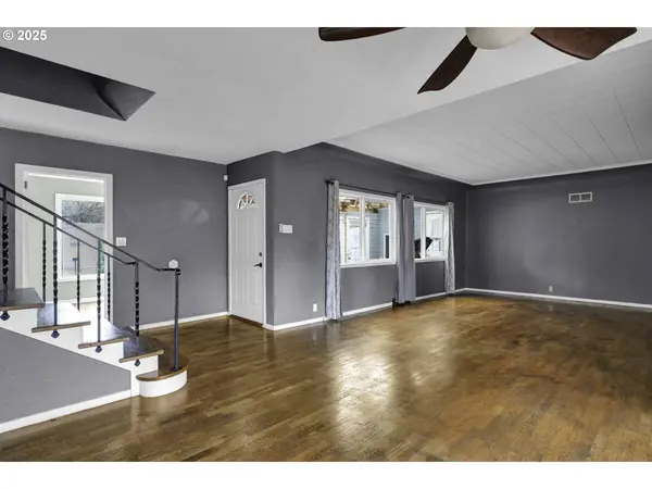 950 PARK AVE, Eugene, OR 97404