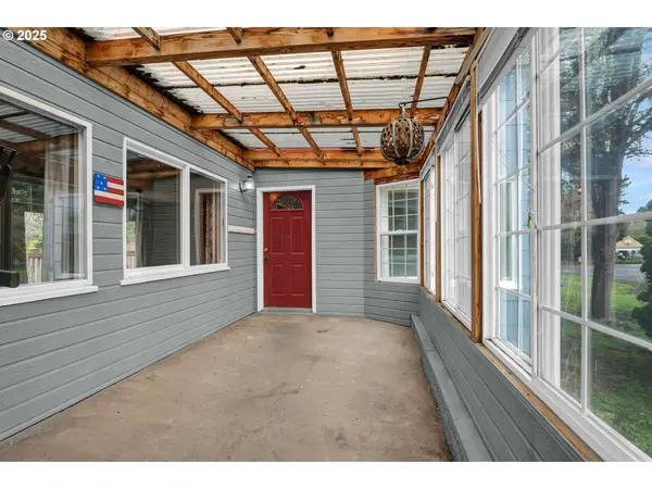 950 PARK AVE, Eugene, OR 97404