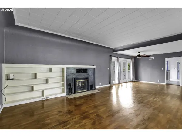 950 PARK AVE, Eugene, OR 97404