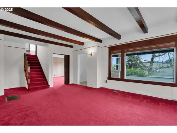 407 S 5TH ST, Cottage Grove, OR 97424