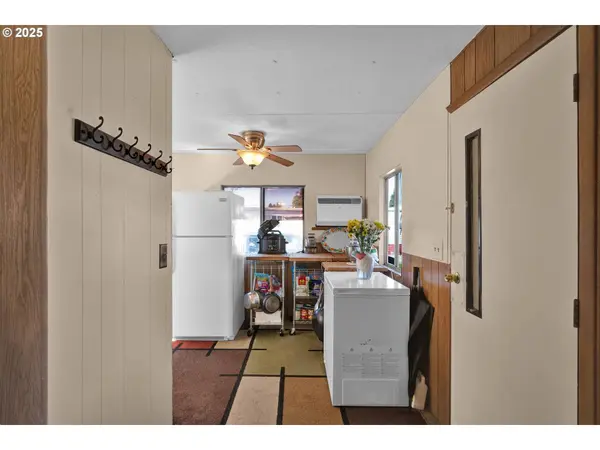 400 N MILL ST, Creswell, OR 97426
