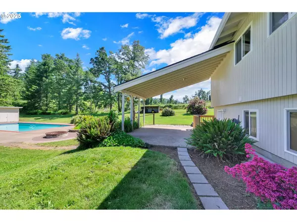 36058 ENTERPRISE RD, Creswell, OR 97426