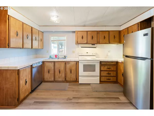 7080 THURSTON RD #2, Springfield, OR 97478