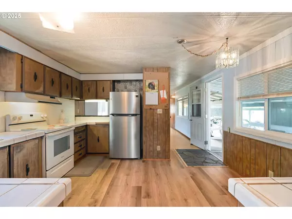 7080 THURSTON RD #2, Springfield, OR 97478