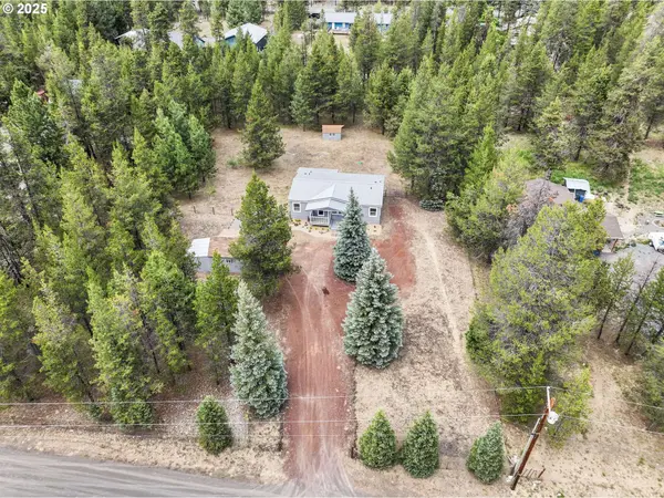 16076 BLACKFEATHER LN, La Pine, OR 97739