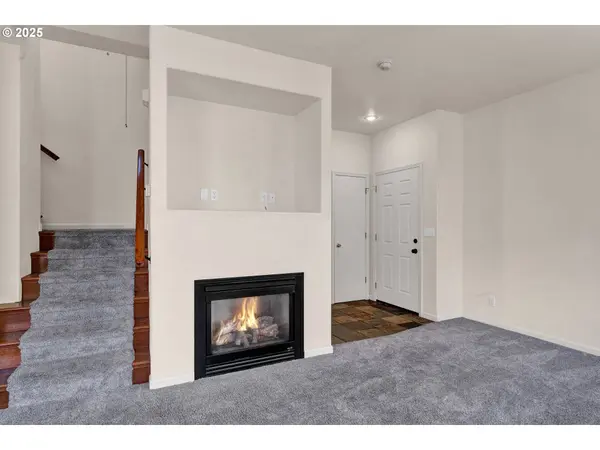 1649 RILEY LN, Eugene, OR 97402