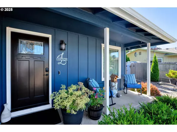 6073 BETHEL LOOP, Albany, OR 97321