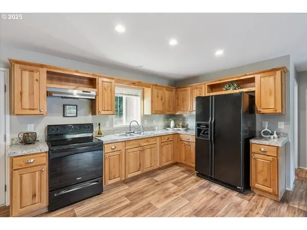 48121 WILLAMETTE WAY, Oakridge, OR 97463