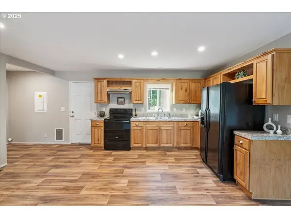 48121 WILLAMETTE WAY, Oakridge, OR 97463