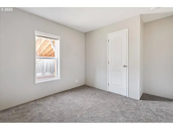 48121 WILLAMETTE WAY, Oakridge, OR 97463