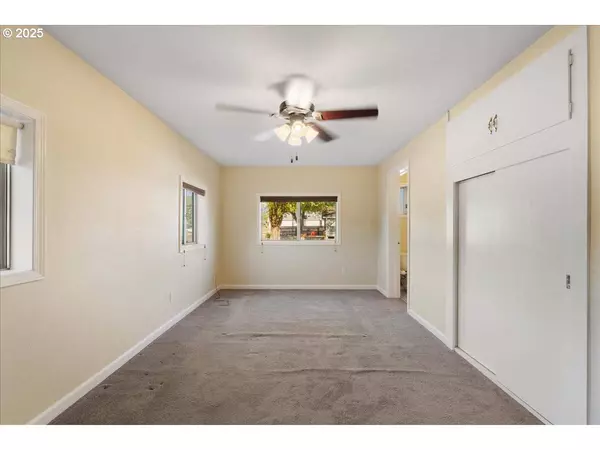 47578 SCHOOL ST, Oakridge, OR 97463