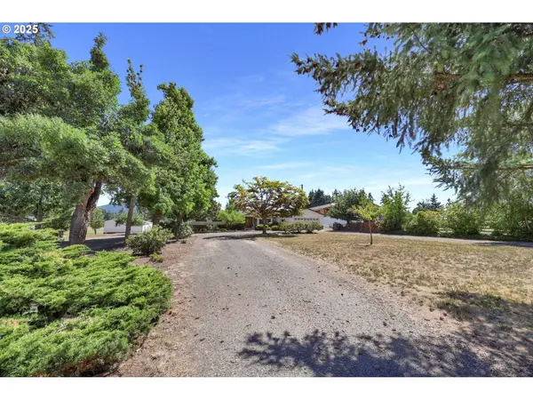 36250 ENTERPRISE RD, Creswell, OR 97426