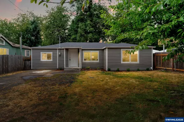 1330 Hawthorne St, Sweet Home, OR 97386