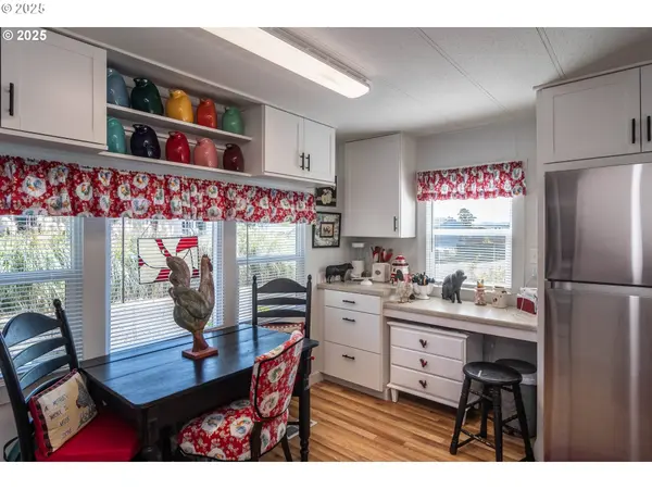 201 NE Peggy AVE #7, Roseburg, OR 97470