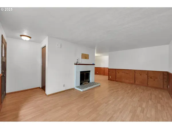 810 BIRCH ST, Junction City, OR 97448