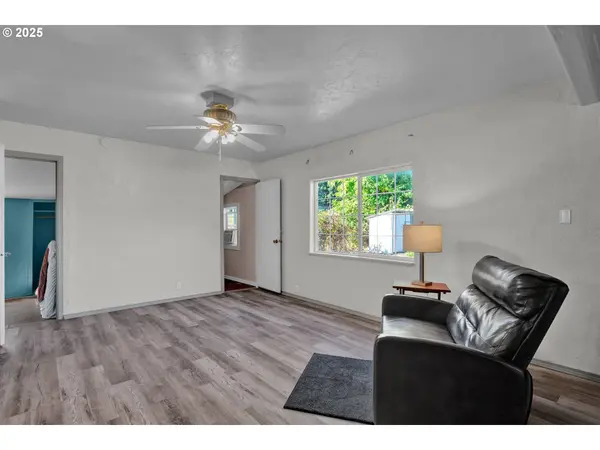 43835 MCKENZIE HWY, Walterville, OR 97489