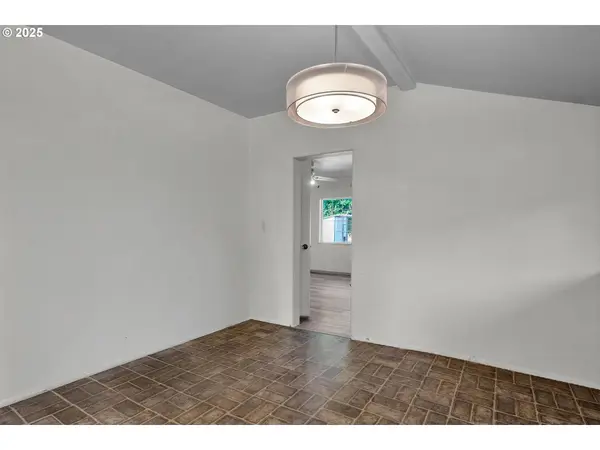 43835 MCKENZIE HWY, Walterville, OR 97489