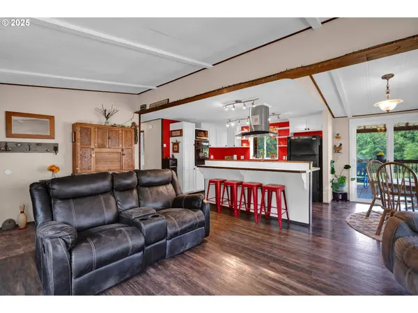 83218 TERRITORIAL HWY, Eugene, OR 97405