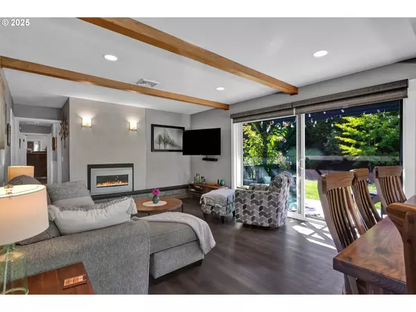 1648 LAUREL WAY, Albany, OR 97321