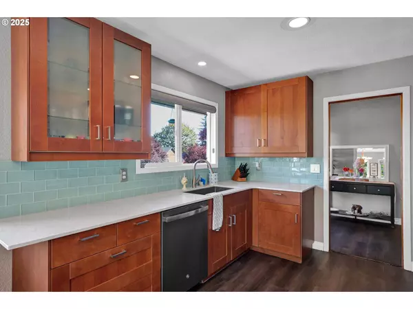 1648 LAUREL WAY, Albany, OR 97321