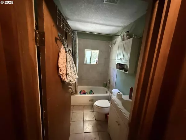 1458 KIRKENDAHL RD, Camas Valley, OR 97416