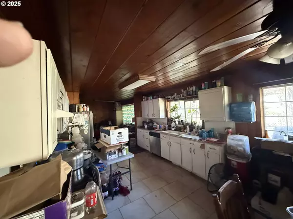 1458 KIRKENDAHL RD, Camas Valley, OR 97416