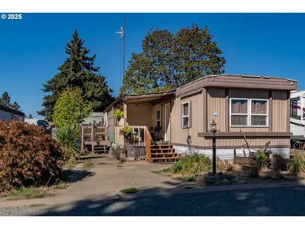 819 S COMSTOCK AVE #13, Sutherlin, OR 97479