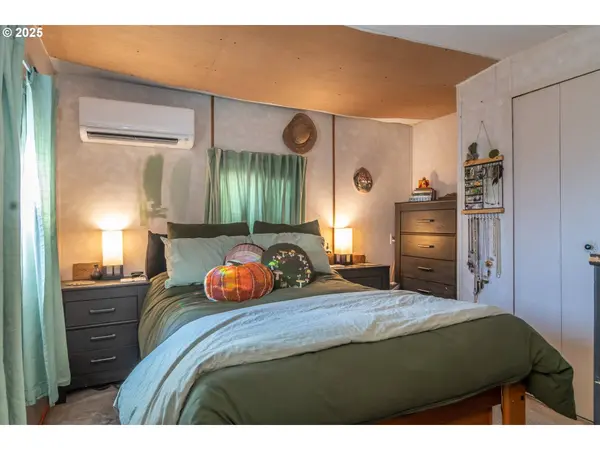 819 S COMSTOCK AVE #13, Sutherlin, OR 97479