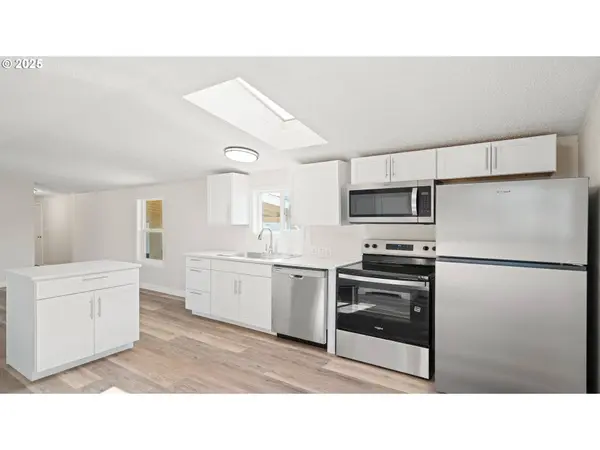 700 N MILL ST #109, Creswell, OR 97426