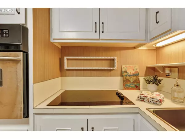 3950 COBURG RD #81, Eugene, OR 97408