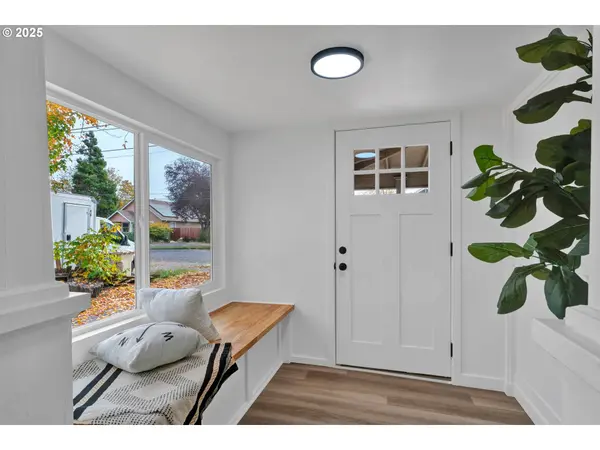 477 W SHERMAN ST, Lebanon, OR 97355