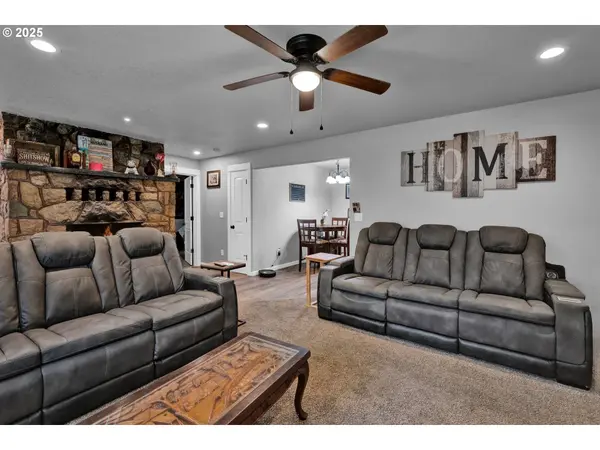 164 MOON HILL RD, Tenmile, OR 97481