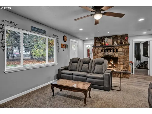 164 MOON HILL RD, Tenmile, OR 97481