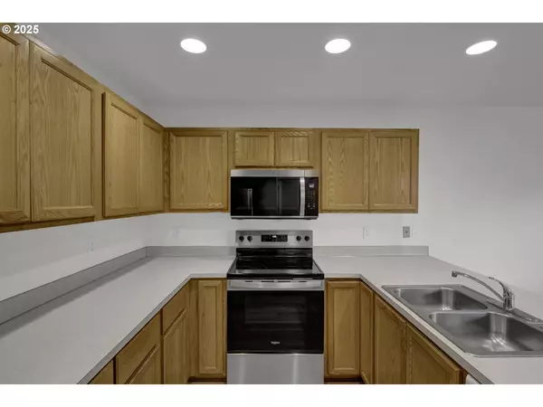 507 HELEN ST, Eugene, OR 97404