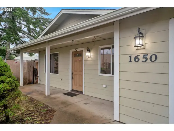 1650 23RD ST, Florence, OR 97439