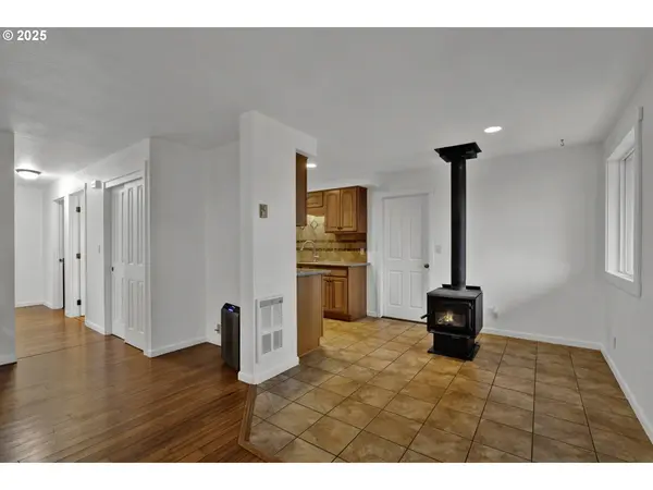 1650 23RD ST, Florence, OR 97439