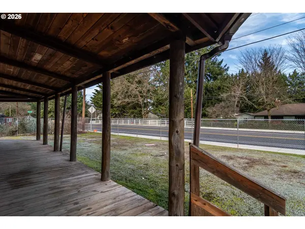 115 PHILLIPS ST, Canyonville, OR 97417